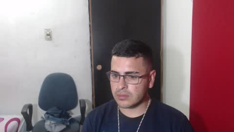 Snapshot of sweet_fantasy_couple chatting on 02-20-25, 12:41 sweet_fantasy_couple online show from 02-20-25, 12:41