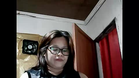 sweet_faye05 online show from 03-11-26, 12:55