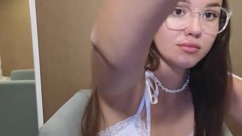 Snapshot of sweet_haeven chatting on 10-20-25, 03:12 Im Mia.LOVELY PATTERNS 100  120  160  200 my toy buzzes from 2 tip online show from 10-20-25, 03:12