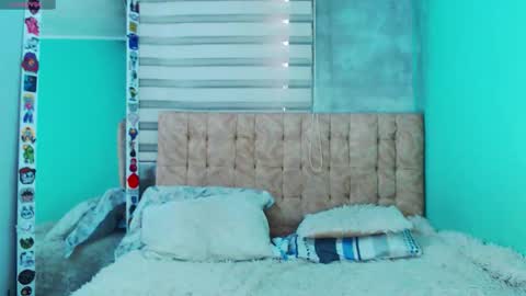 Help me to reach 100 thumps up online show from 11-28-25, 01:36