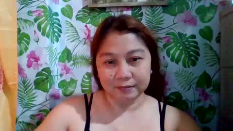 Snapshot of sweet_kayley chatting on 12-14-24, 06:35 sweet_kayley online show from 12-14-24, 06:35