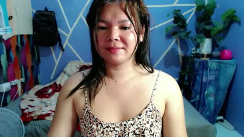 Snapshot of sweet_kendallxxxx chatting on 12-21-24, 04:57 Nicahhh online show from 12-21-24, 04:57