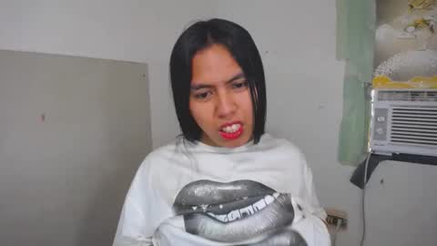 sweet_kyline69 online show from 10-29-25, 04:04