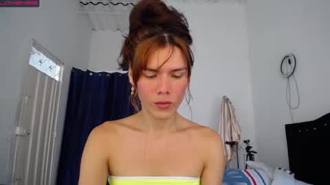 Snapshot of sweet_lady_16 chatting on 02-17-25, 03:20 Lady online show from 02-17-25, 03:20
