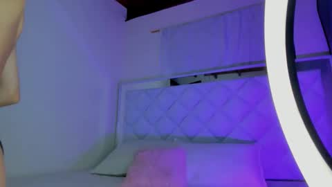 Snapshot of sweet_latiinas chatting on 10-29-25, 09:49 Kathe and Scarlett online show from 10-29-25, 09:49