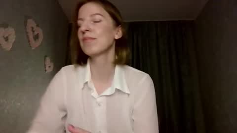 Snapshot of sweet_lilbunny chatting on 09-30-25, 04:12 sweet_lilbunny online show from 09-30-25, 04:12