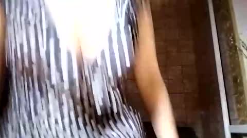 Snapshot of sweet_lilgirl_x chatting on 03-10-25, 04:46 Anna online show from 03-10-25, 04:46