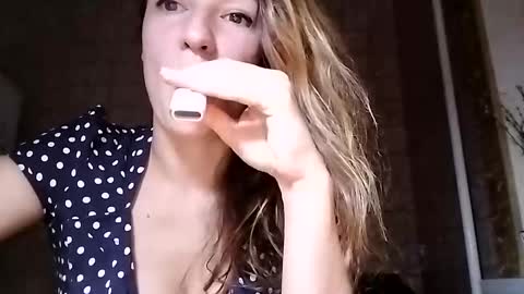 Snapshot of sweet_lilgirl_x chatting on 03-12-25, 06:00 Anna online show from 03-12-25, 06:00