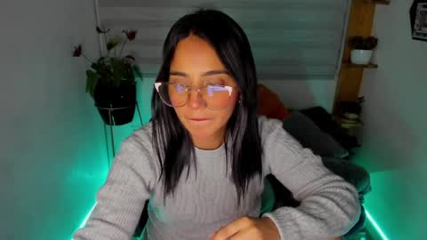 Lina online show from 04-15-26, 12:28