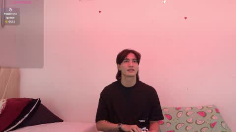 Mia online show from 05-28-26, 12:02