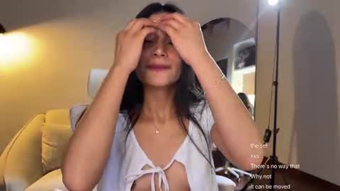 Snapshot of sweet_littleee chatting on 07-23-26, 01:58 free private online show from 07-23-26, 01:58