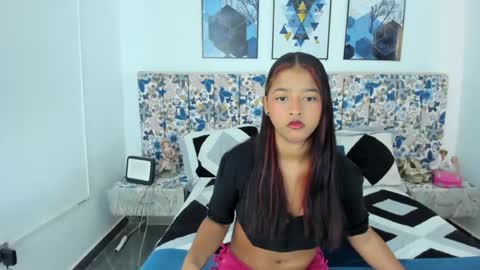 Snapshot of sweet_loraine chatting on 08-07-26, 02:30 Loraine online show from 08-07-26, 02:30