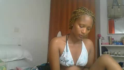 Linda online show from 04-28-26, 02:21