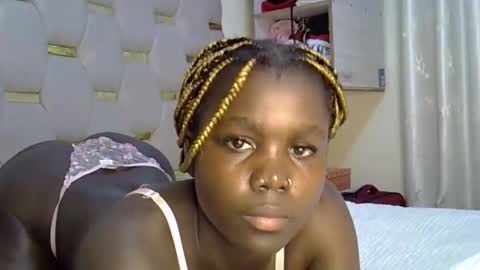 Snapshot of sweet_melodiyy chatting on 04-09-26, 06:13 sweet_melodiyy online show from 04-09-26, 06:13