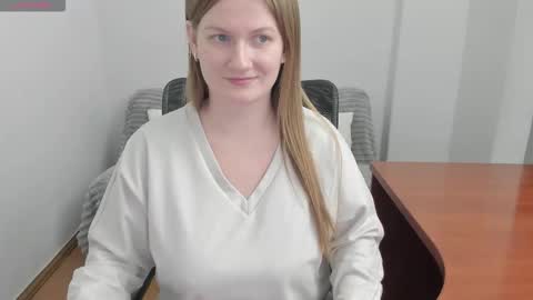 Snapshot of sweet_melody_of_ur_heart chatting on 02-09-26, 05:06 Mila online show from 02-09-26, 05:06