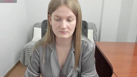 Snapshot of sweet_melody_of_ur_heart chatting on 03-04-26, 06:58 Mila online show from 03-04-26, 06:58