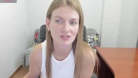 Snapshot of sweet_melody_of_ur_heart chatting on 07-24-26, 07:12 Mila online show from 07-24-26, 07:12