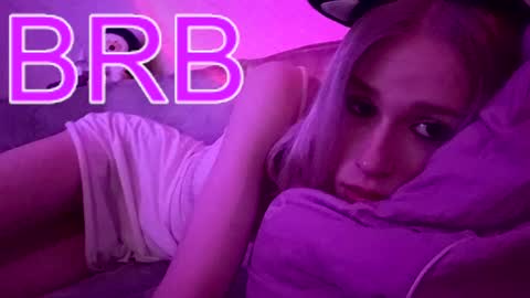 sweet_mol1y online show from 11-17-25, 05:13