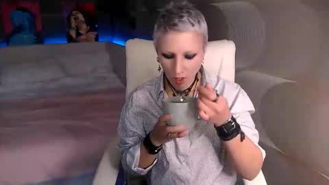 sweet_n_strong online show from 10-26-25, 01:50