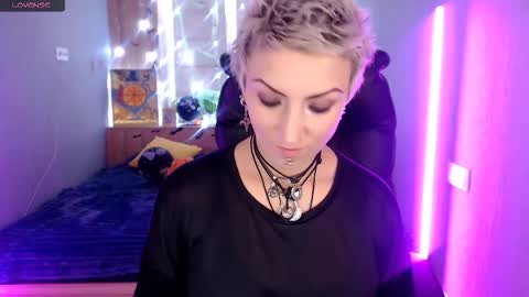 sweet_n_strong online show from 11-22-25, 08:13