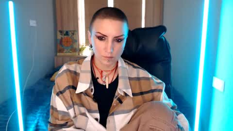 sweet_n_strong online show from 04-25-26, 01:52