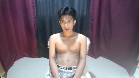 Snapshot of sweet_neth chatting on 04-10-26, 05:34 KENNETH online show from 04-10-26, 05:34