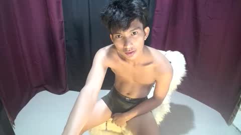 Snapshot of sweet_neth chatting on 04-13-26, 07:03 KENNETH online show from 04-13-26, 07:03