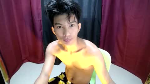 Snapshot of sweet_neth chatting on 04-20-26, 04:26 KENNETH online show from 04-20-26, 04:26