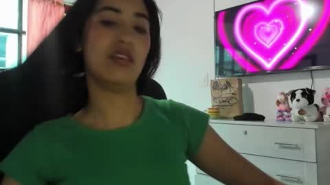 Nhaomy online show from 12-15-25, 09:08