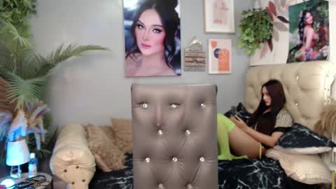girlnamenicole online show from 12-05-24, 06:32