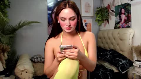 girlnamenicole online show from 12-16-24, 05:27