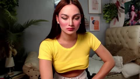 girlnamenicole online show from 12-31-24, 12:54