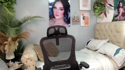 girlnamenicole online show from 01-05-25, 03:43