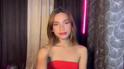 sweet_nikki03 online show from 12-03-25, 06:17