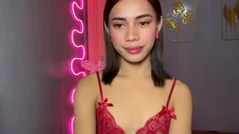 sweet_nikki03 online show from 04-03-26, 11:19