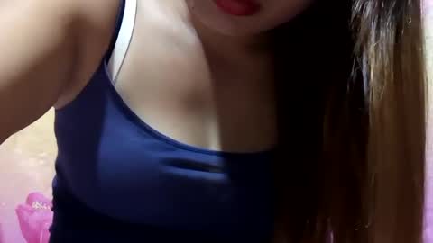 Snapshot of sweet_nina4uxx chatting on 01-22-25, 12:27 Nina online show from 01-22-25, 12:27