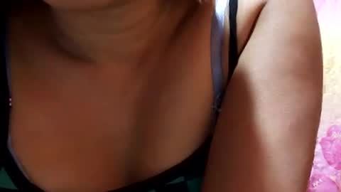 Snapshot of sweet_nina4uxx chatting on 01-29-25, 01:58 Nina online show from 01-29-25, 01:58