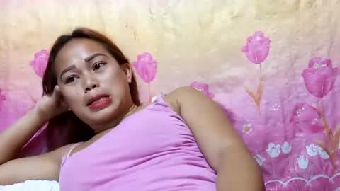 Snapshot of sweet_nina4uxx chatting on 02-17-25, 05:25 Nina online show from 02-17-25, 05:25