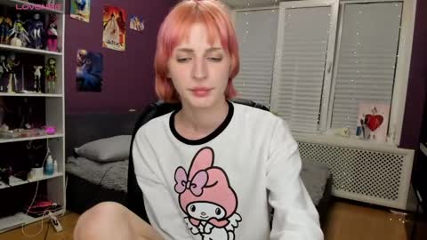 kira online show from 05-15-26, 07:32