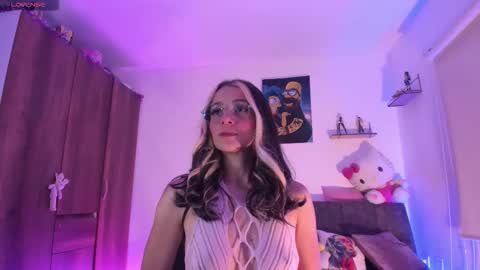 Snapshot of sweet_penny_ chatting on 09-11-25, 11:49 Penny  online show from 09-11-25, 11:49