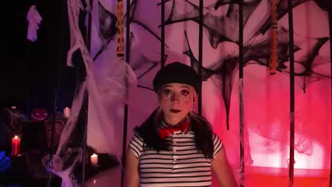 Snapshot of sweet_penny_ chatting on 10-11-25, 12:32 Penny  online show from 10-11-25, 12:32