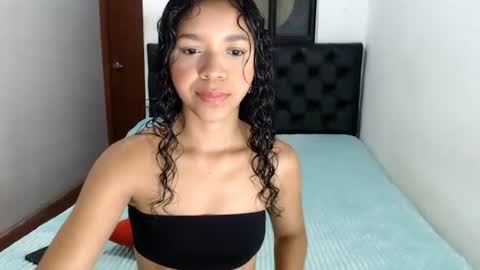 petite sweet online show from 06-12-26, 12:04