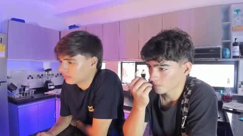 Snapshot of sweet_petter chatting on 09-27-25, 12:54 Petter online show from 09-27-25, 12:54