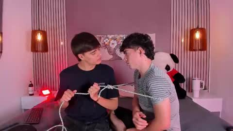 Snapshot of sweet_petter chatting on 10-12-25, 05:17 Petter online show from 10-12-25, 05:17