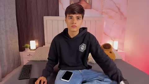 Petter online show from 11-30-25, 01:37