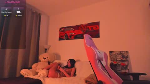 Snapshot of sweet_princess_ashley chatting on 01-29-25, 08:35 Ashley online show from 01-29-25, 08:35