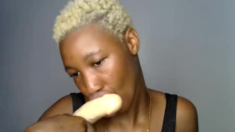 sweet girl online show from 06-06-26, 05:17