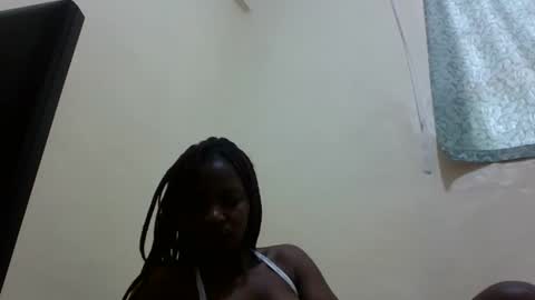 Snapshot of sweet_quinet chatting on 10-15-25, 05:29 Quintet online show from 10-15-25, 05:29