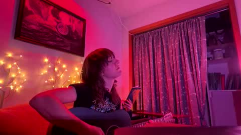 Ramona online show from 12-19-25, 03:02