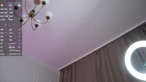 Snapshot of sweet_reverie chatting on 06-15-26, 05:15 Vanessa online show from 06-15-26, 05:15